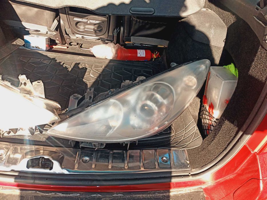 Peugeot 307 2006 фарове