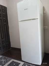 Холодильник BOSCH музлатгич