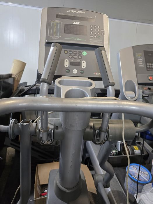 Bicicleta eliptica Life fitness summit trainer