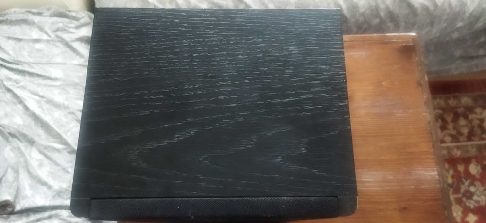 boxe negre Yamaha pe 3 cai 80/100 wați difuzoare bass noi Peerless
