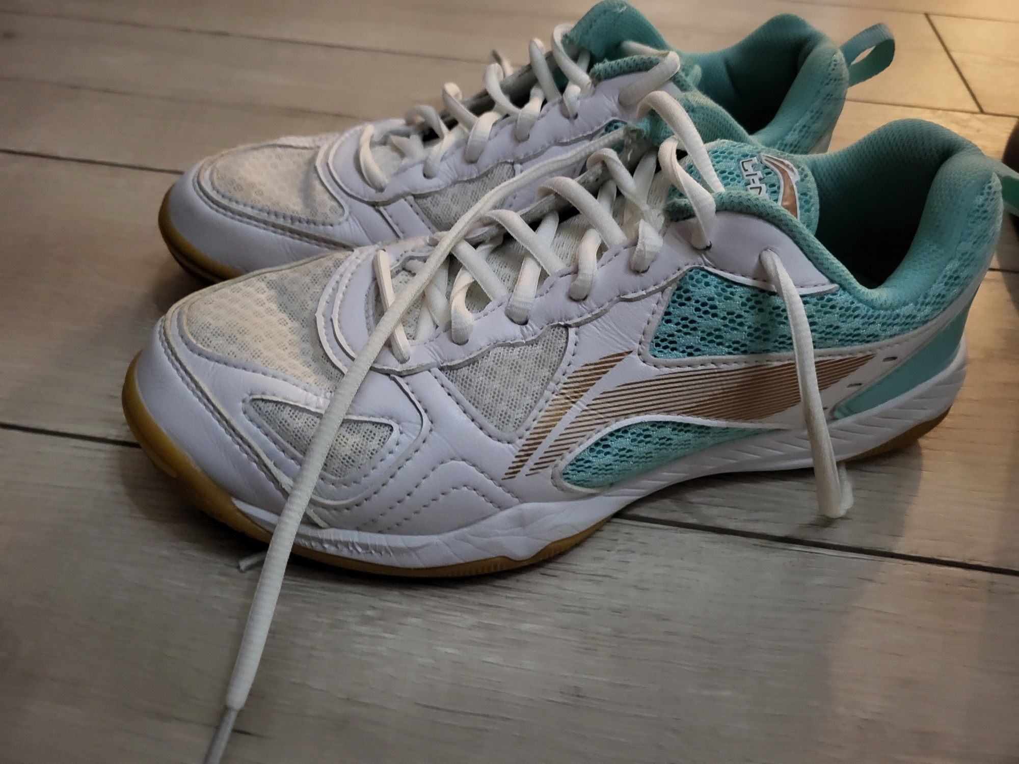 обувки маратонки li ning 37