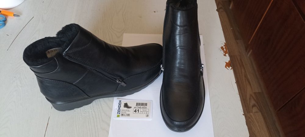 Полусапожки новые внутри мех фабричный Китай размер 41 фирма Zenden