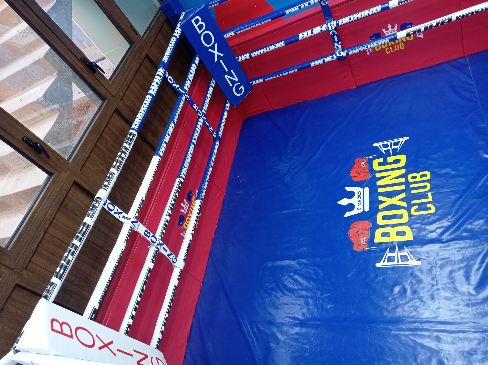 Боксерский ринг. Boks ring, Boxing ring.