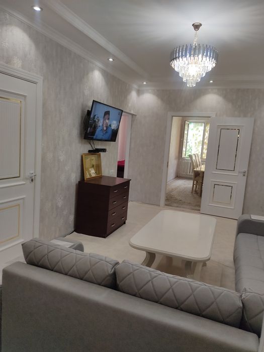 Chilonzor 20Kv da dom sotiladi