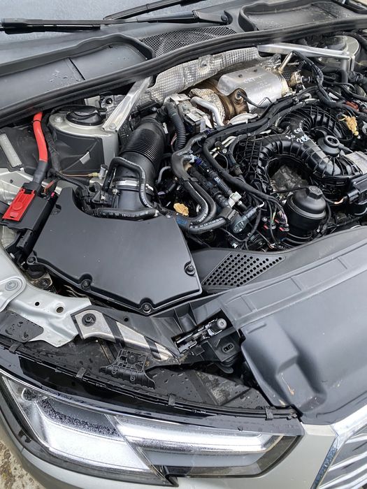 Fuzetă stânga față Audi A4 B9 3.0 TDI 2017