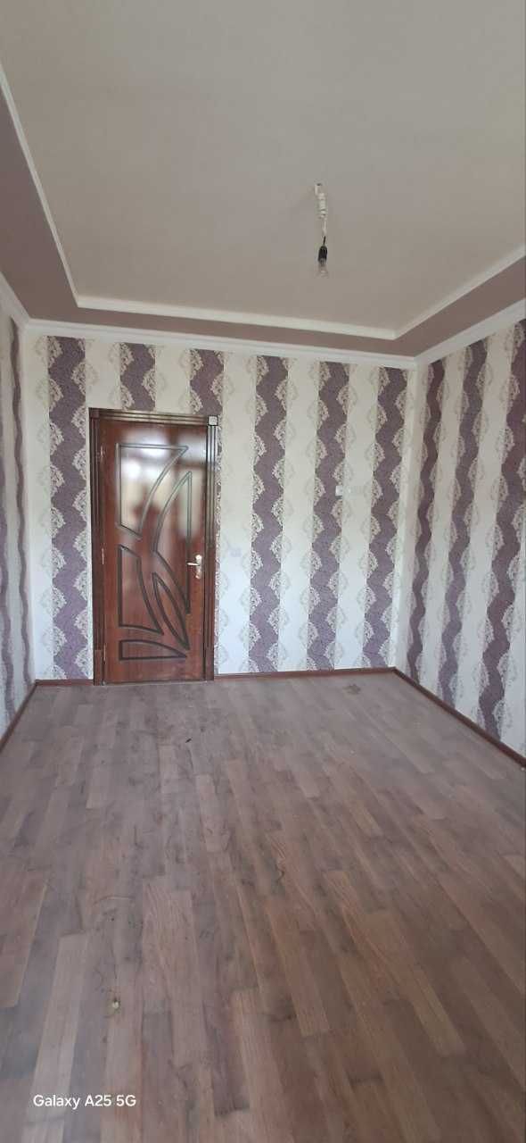 Navoiy shahridan 2 xonali yangi kvartira  tezda sotiladi