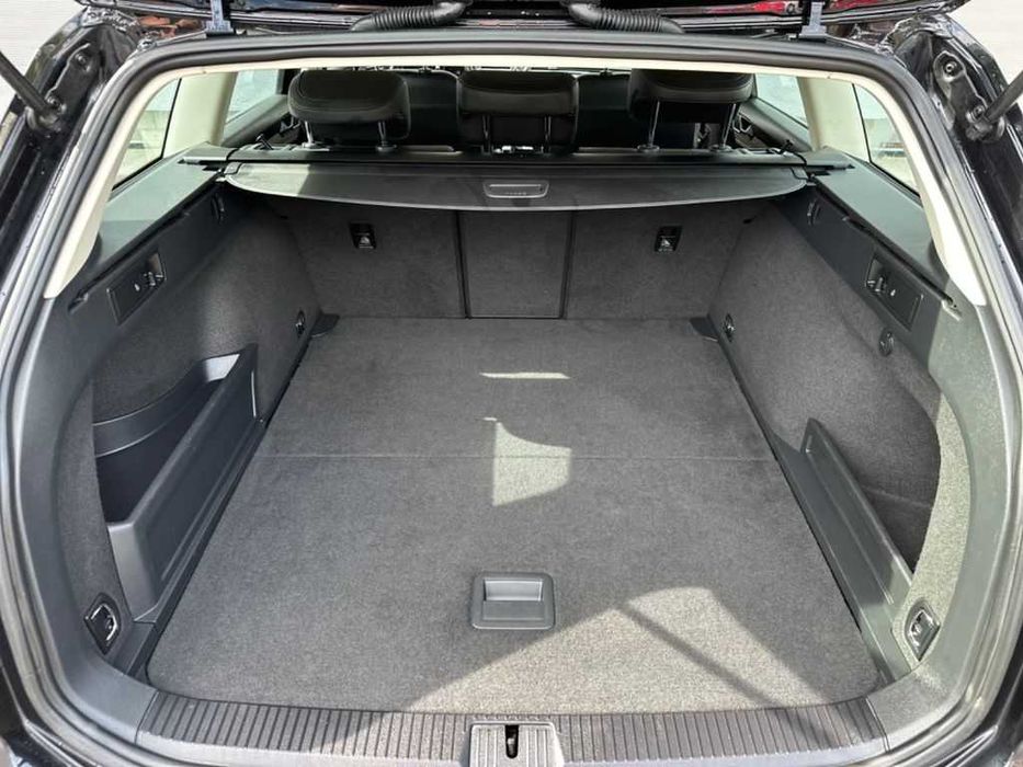 Inchirieri auto Bucuresti - Volksagen Passat de inchiriat Aeroport