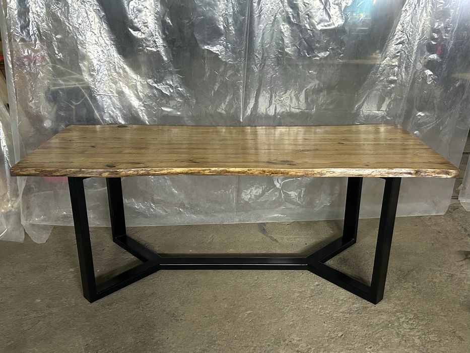 Продам стол из массива дуба