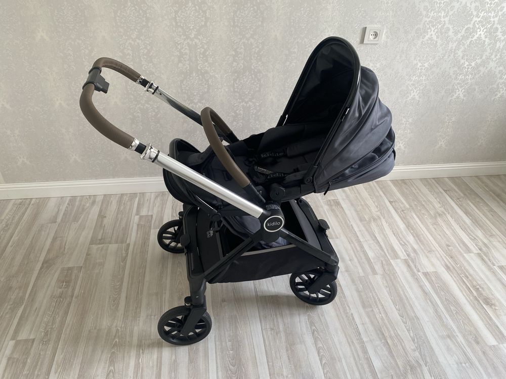 Прогулочная коляска kidilo новая