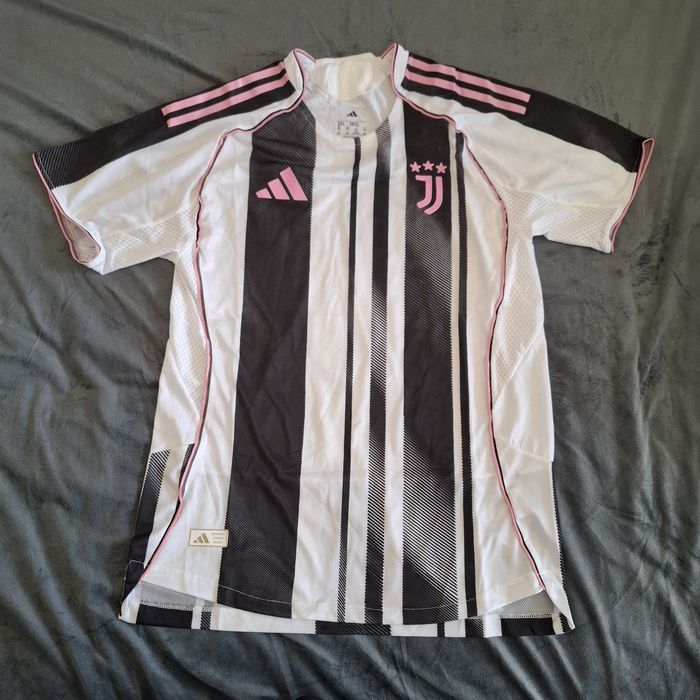 ADIDAS тениска на Juventus НОВА
