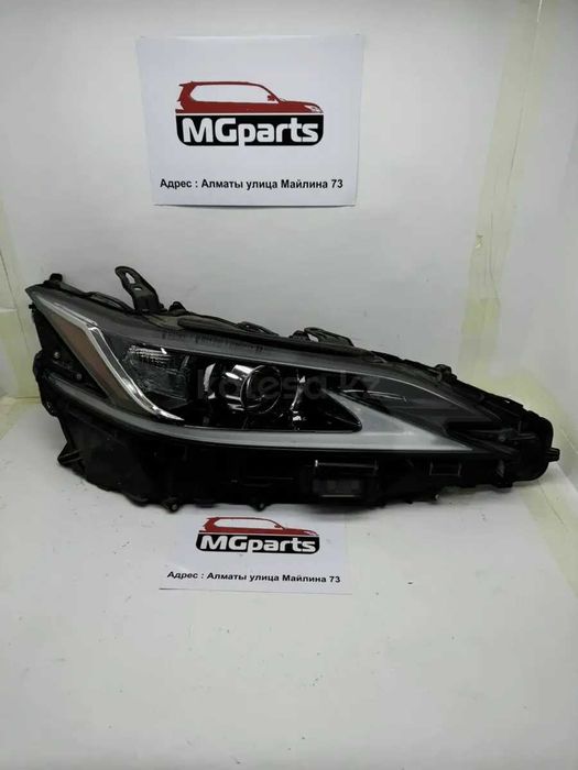 Фара б/у оригинал правая и левая от Lexus ES 2018-нв
