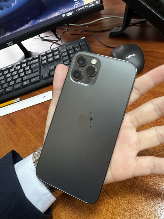 Продам Iphone 12 pro 256gb