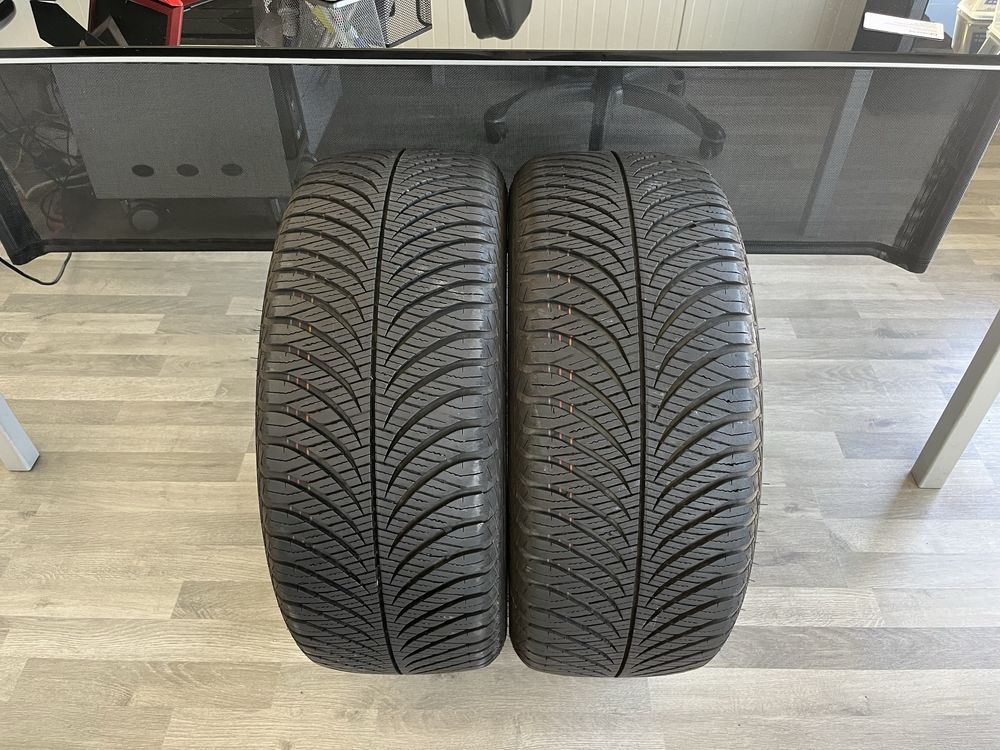 Всесезонни гуми 215/50/17 GoodYear