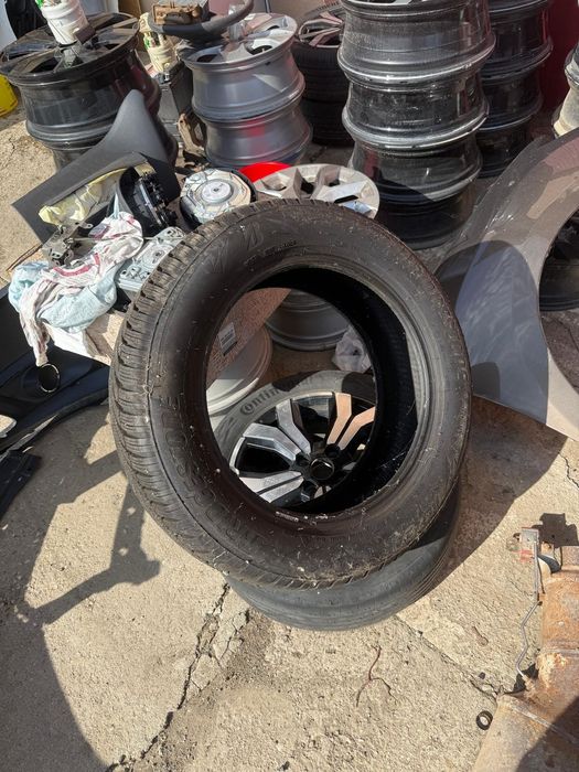 1 anvelopa iarna 215 60 r17 Bridgestone
