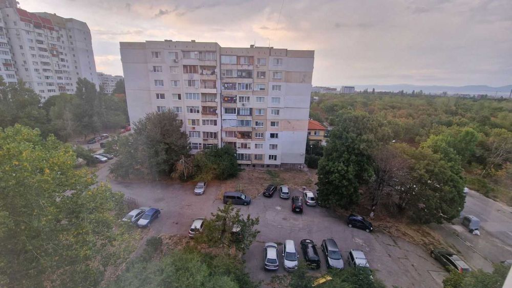 Продава се двустаен апартамент в Младост 3, гр. София