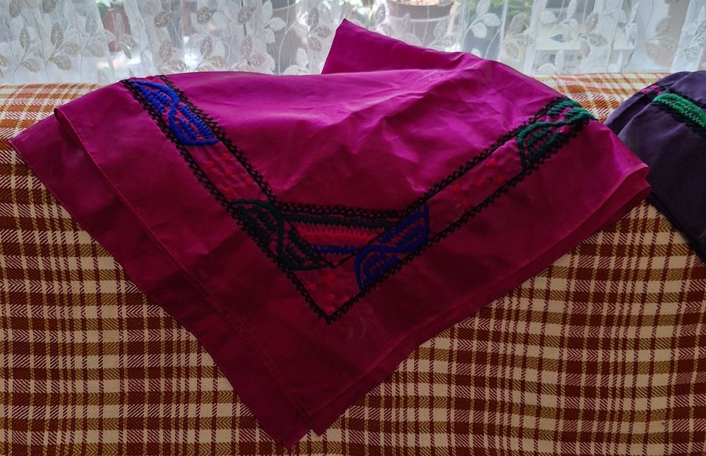 Ткани старинные.