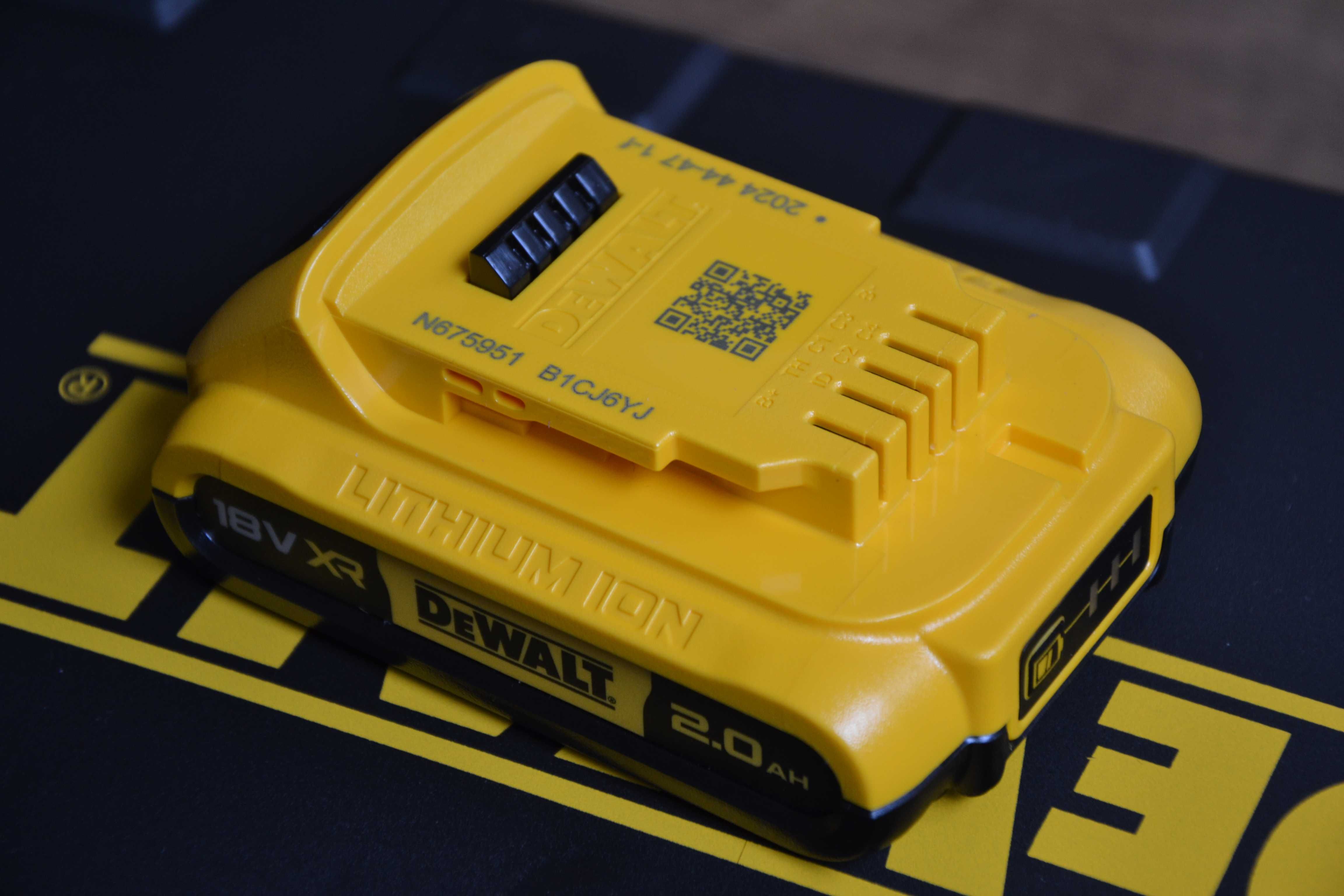 Нова, оригинална батерия DeWalt 18V, 2Ah