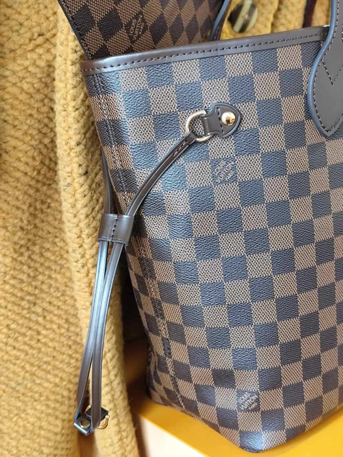 Louis Vuitton Елегантна Просторна Дамска Чанта Neverfull MM