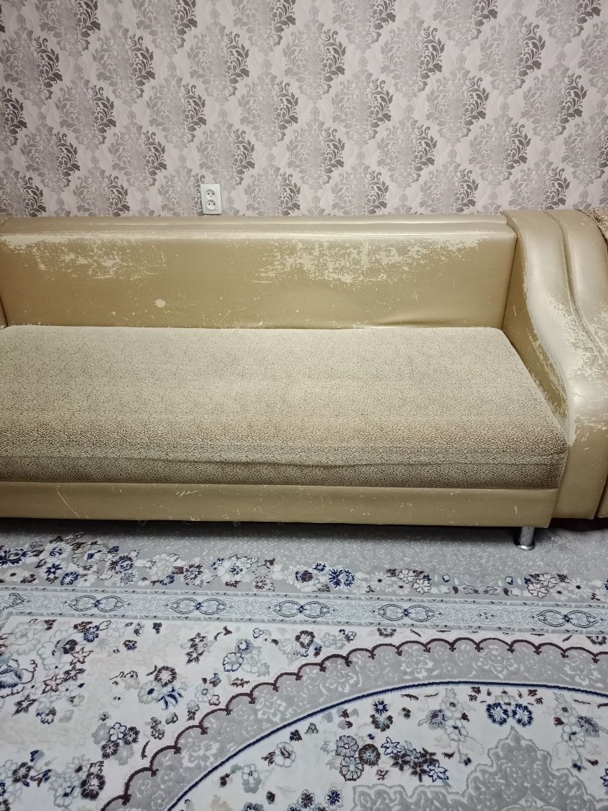 Продам мягкую мебель диван и софа