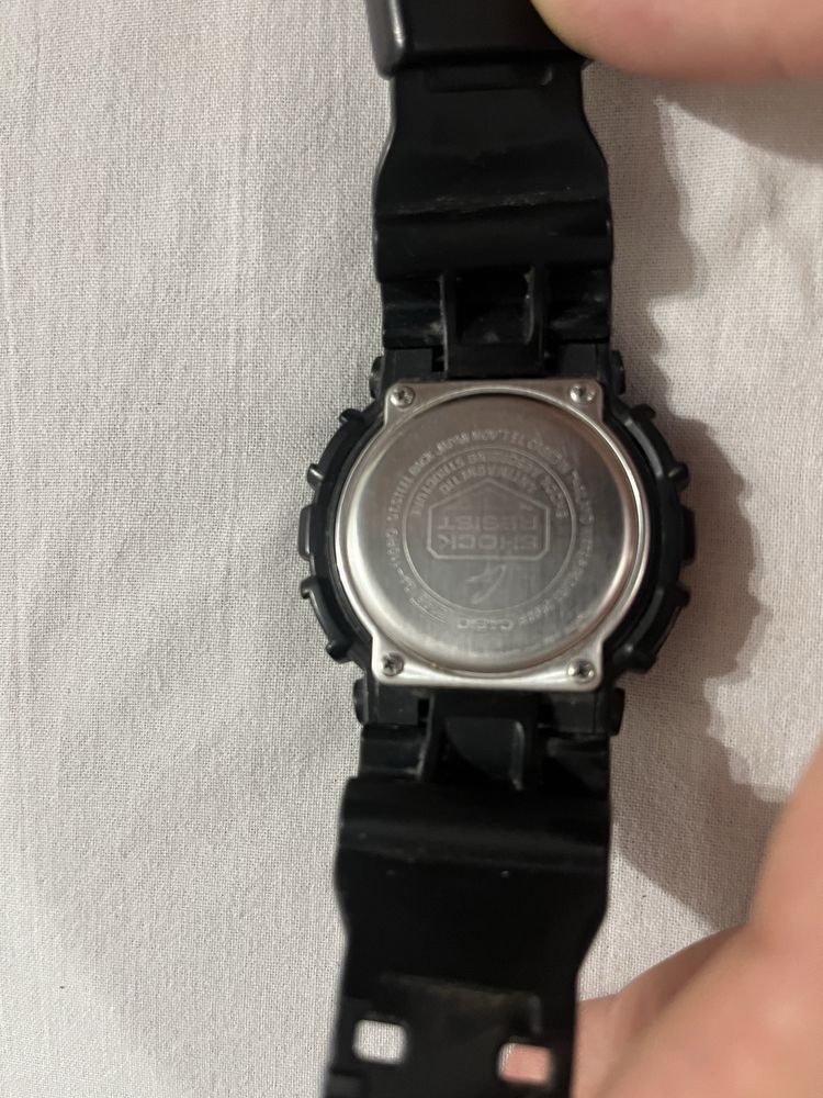 Часовник Casio G-SHOCK GA-110RG-1AER