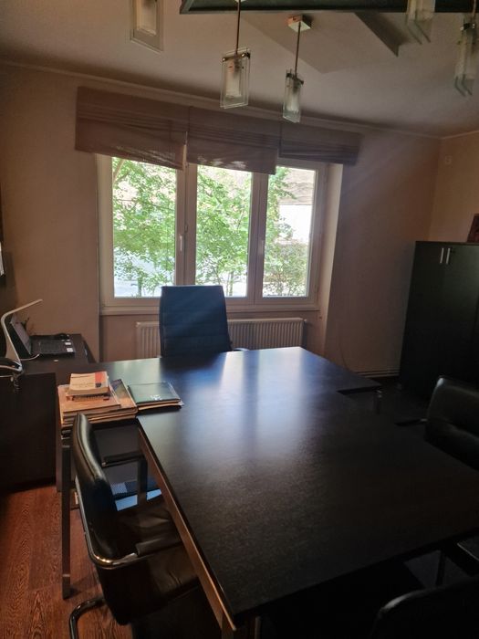 Vând doua apartamente amenajate birou avocații direct din str.