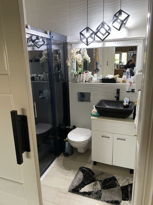 Vand casa la cheie dotata si mobilata in com Hinova