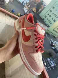 Nike dunk sb strange love