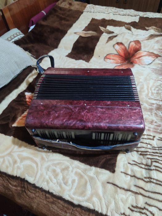 Продаётся баян в хорошем состоянии