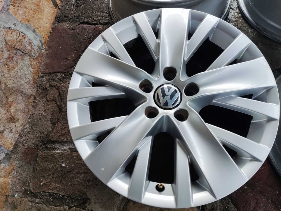 Фолксваген Тигуан 5x112 - 17 цола оригинални лети джанти VW 5х112 .