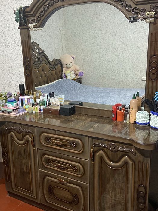 Спальный горнитур как новый