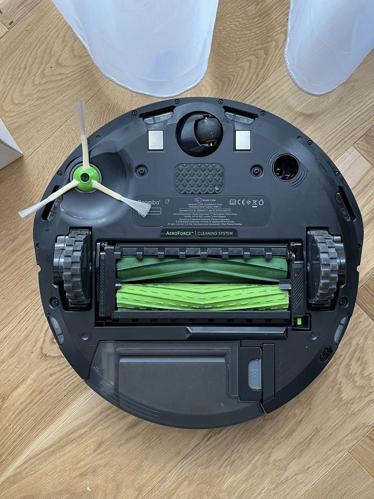 Roomba i7 робот прахосмукачка