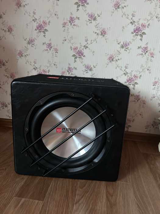 сабвуфер в хорошем состояние