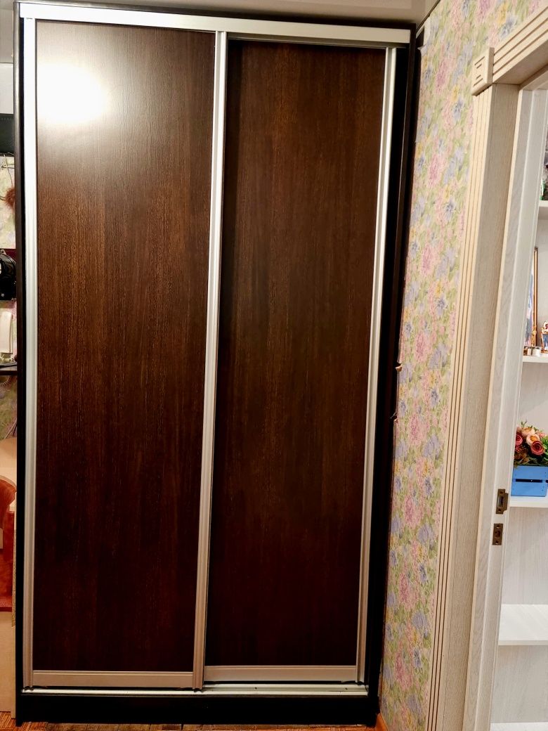 Продам шкаф купе