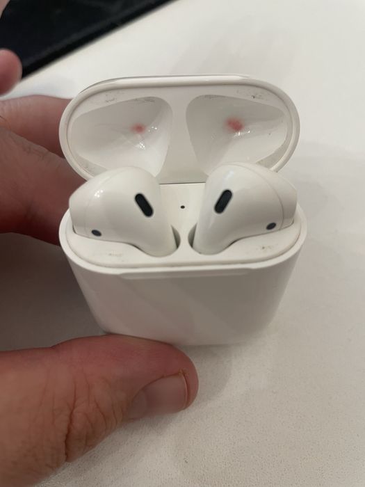 Airpods 2 в хорошем состоянии