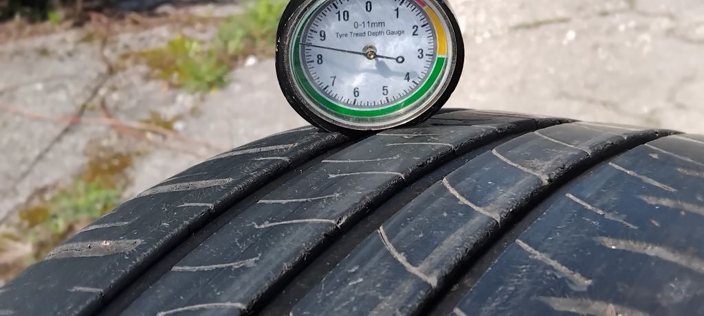 Гуми 205 65 15 Мишелин Michelin 2 броя. Нов внос.Не са нови!