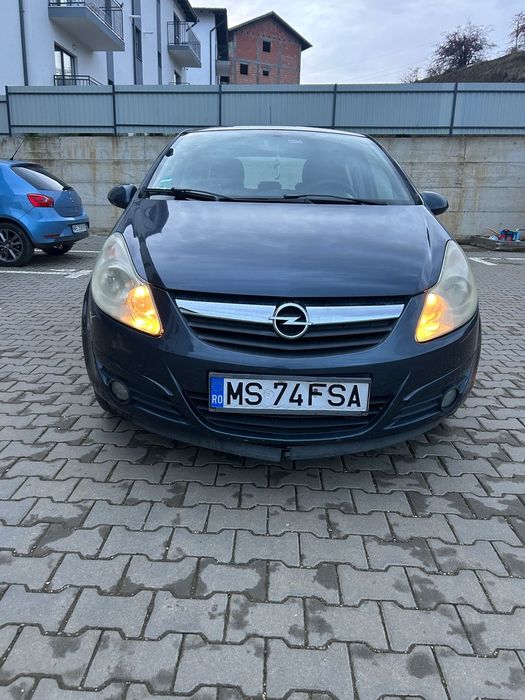 Opel Corsa Se vinde Opel Corsa D 1.4