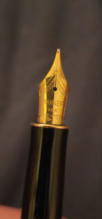 Stiloul Parker Sonnet 18k