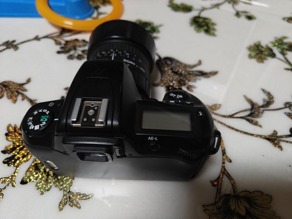 Nikon f60 cu obiectiv sigma 24-70