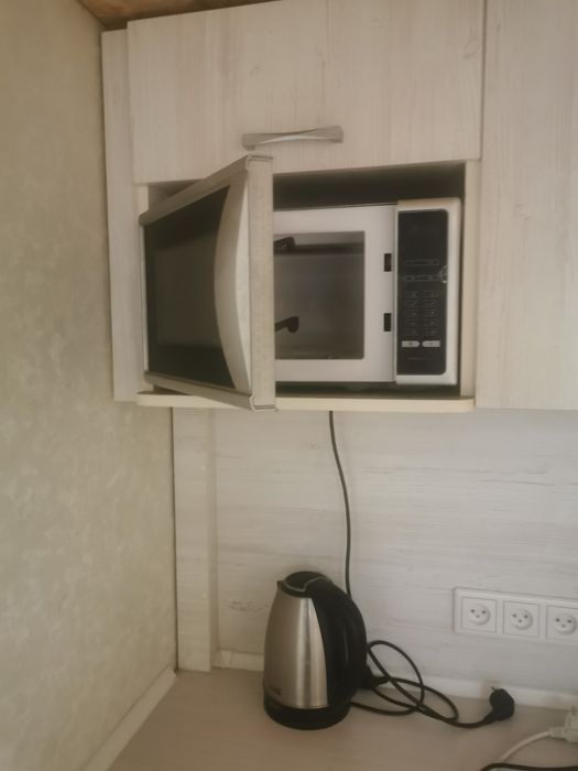 Продам микроволновую печь