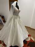 Rochie de mireasa lucrata manual