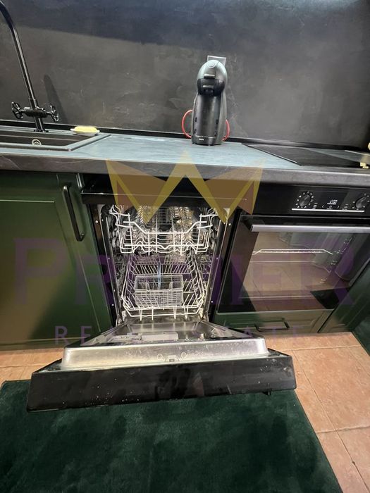 Дава се под наем Двустаен апартамент в Варна, Бриз - 90 кв.м за 612 € - Снимка #2