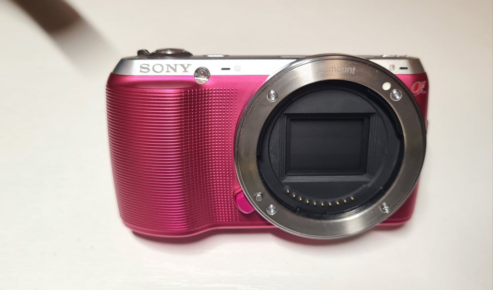 Sony Nex-C3 cu obiectiv Sony 18-55 OSS