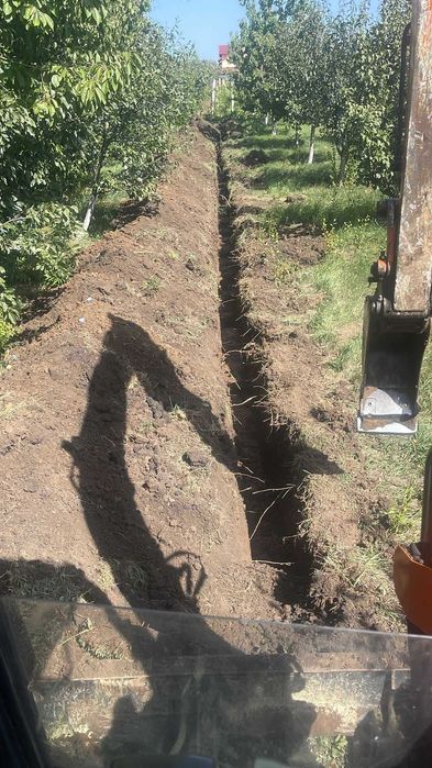 Lucrări mini escavator