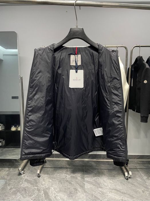Geaca Moncler , calitate premium , pe comanda , nou , L