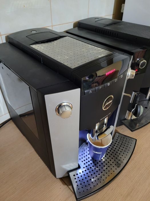 Expresor de Cafea Jura  F 50 și C 5  / 2 bucăți