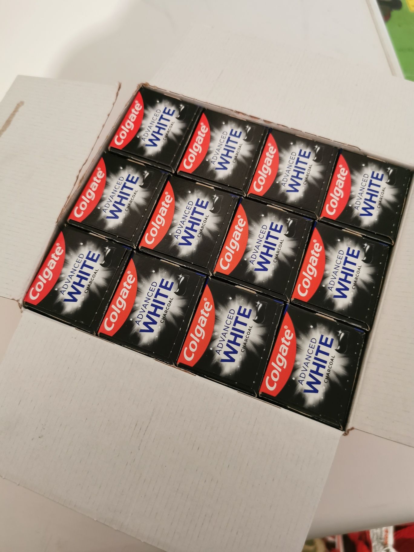 Pasta de dinți colgate