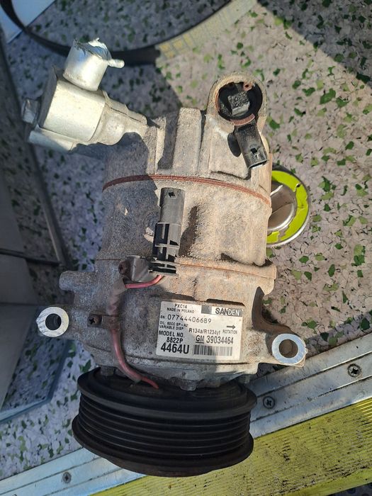 Compresor clima AC Opel Astra K Meriva Zafira Insignia 39034464 GM3903