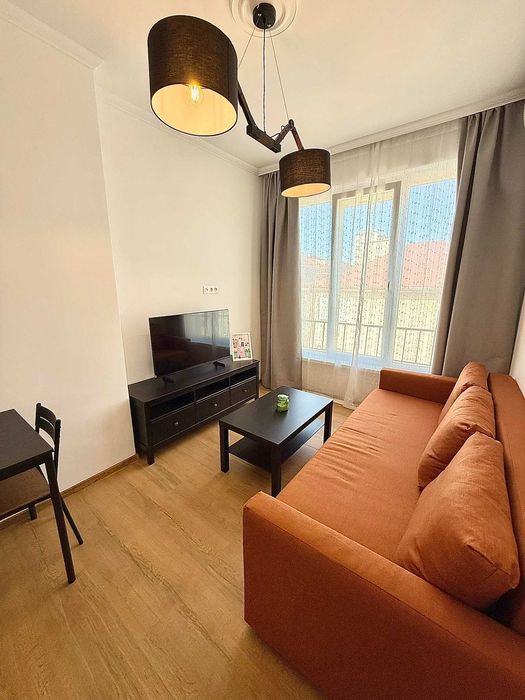 Дава се под наем Тристаен апартамент в София, Център - 75 кв.м за 765 € - Снимка #8