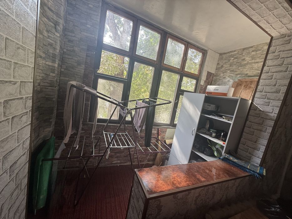 Uy 2 xonali 16-kvartal 23-dom