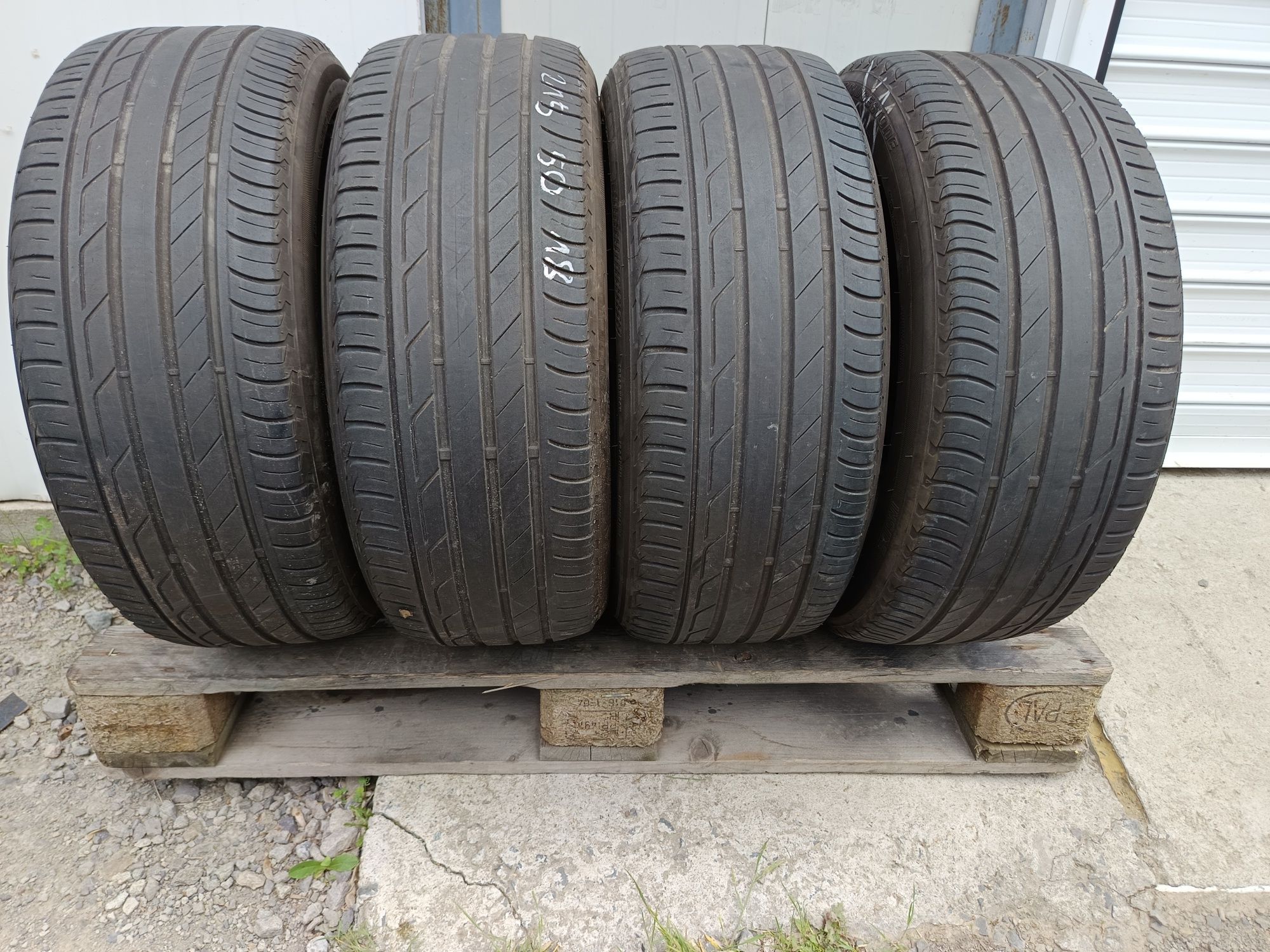 215 50 R 18 BRIDGESTONE Дот 2619